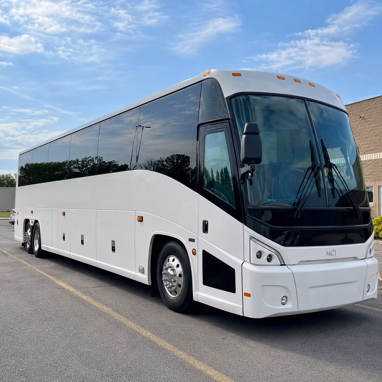 hamilton charter bus hero 3