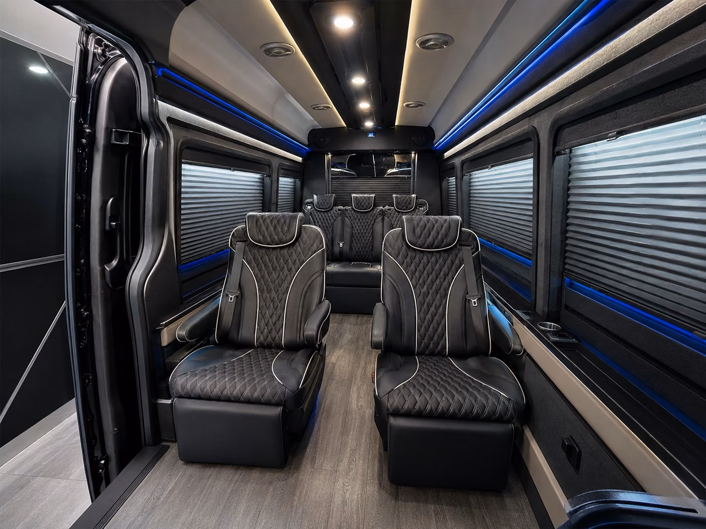 jfk and laguardia airport bus rentals from hamilton new jersey